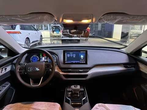 HongQi E-QM5 — в аренду под такси Яндекс