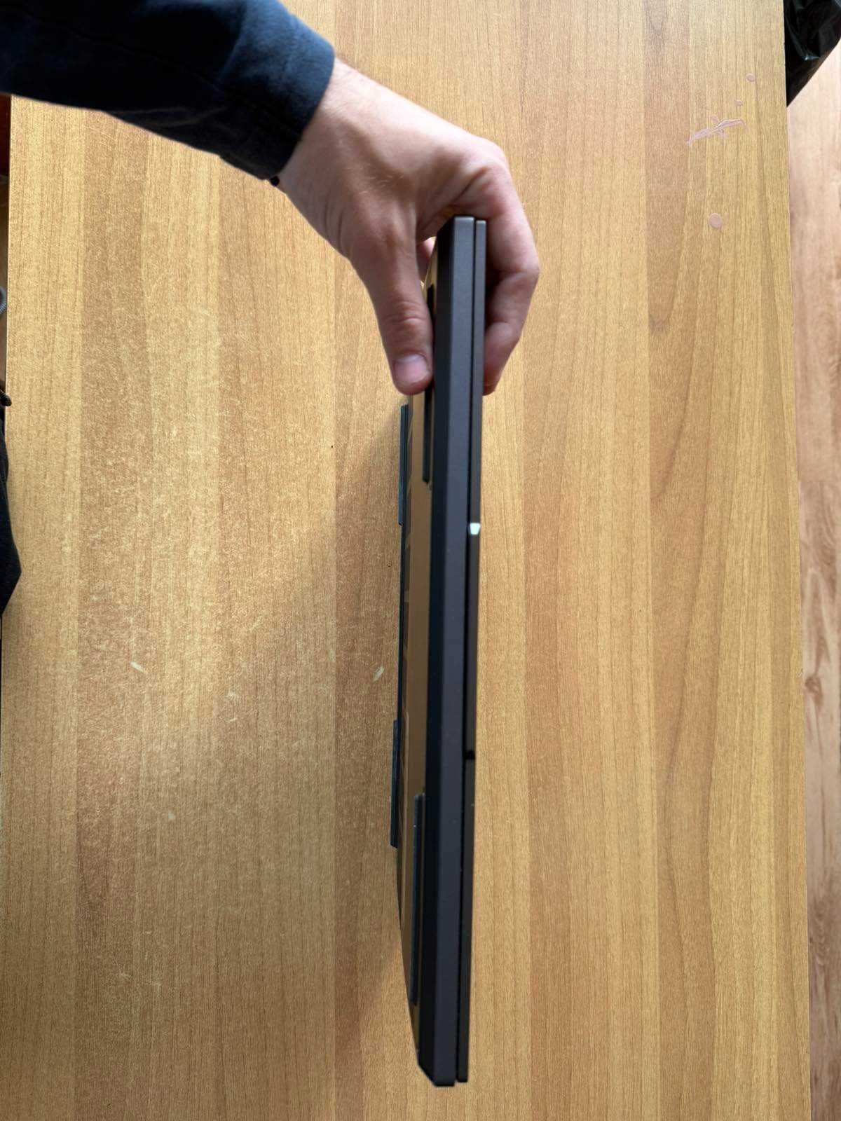 Lenovo Legion Slim 5 - i7 13700H, RTX4070, 32GB RAM, WIN11 PRO
