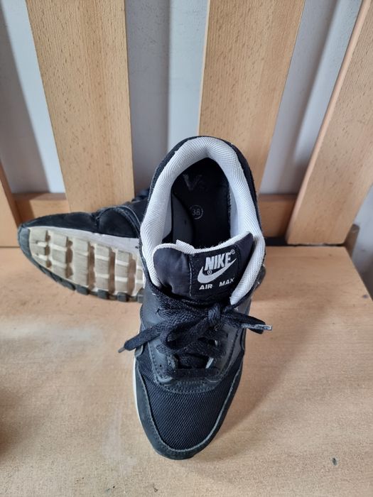 Vând adidași Nike Air Max nr 37.5