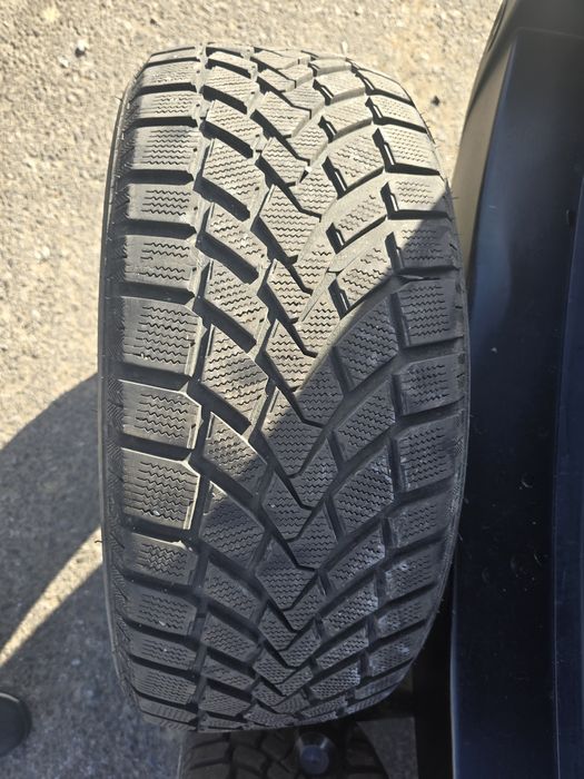 Anvelope iarna 235 55 r17