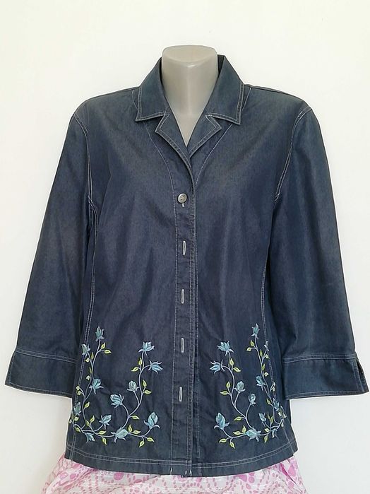 Дамска риза с красива бродерия, 80 % памук