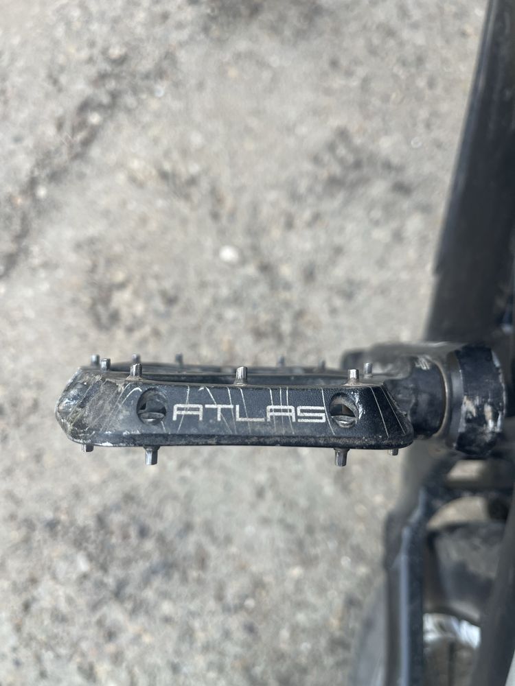 Педали flat race face atlas