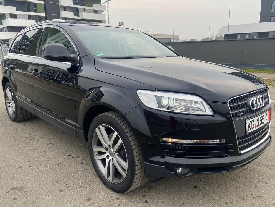 AUDI Q7 3.0tdi / 7locuri /panoramic/4x4/BOSE/unic proprietar