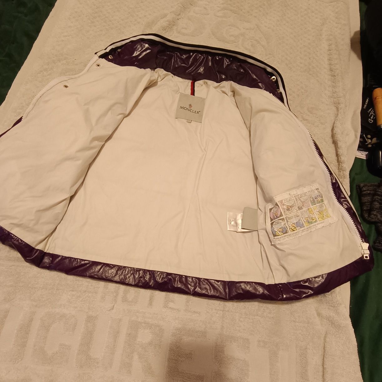 Geaca moncler orinala 10-11 ani