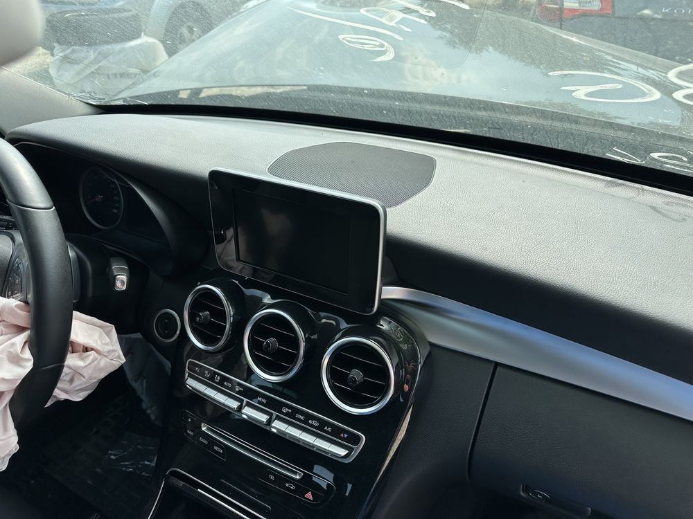 Табло със десен airbag за Мерцедес W205 C220 след 2015г.!