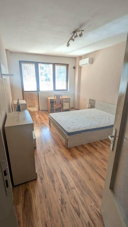 Дава се под наем Тристаен апартамент в София, Красно село - 90 кв.м за 650 € - Снимка #4