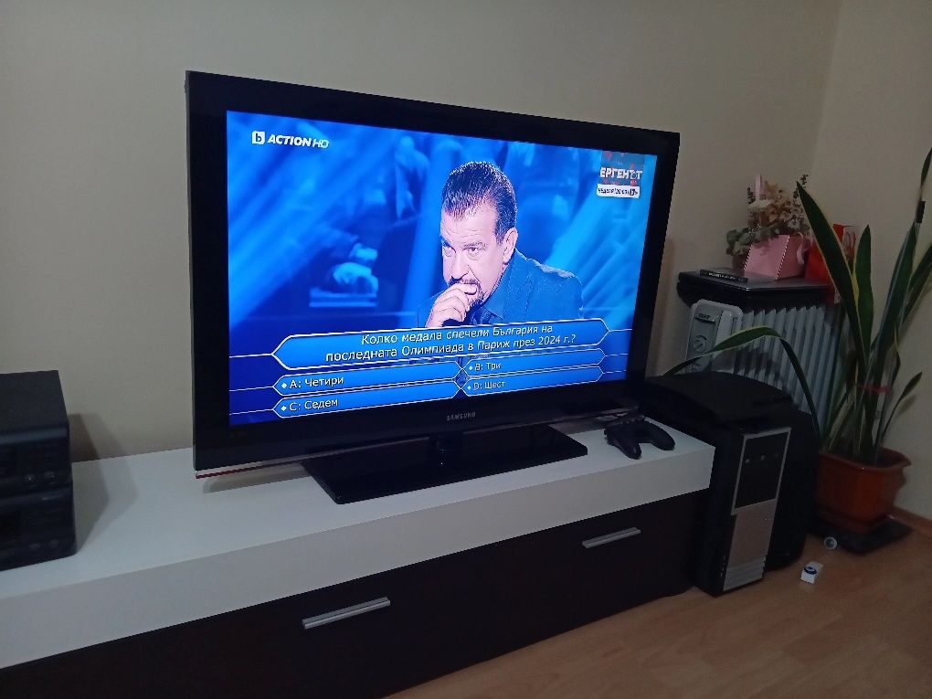 Телевизор SAMSUNG 40"
