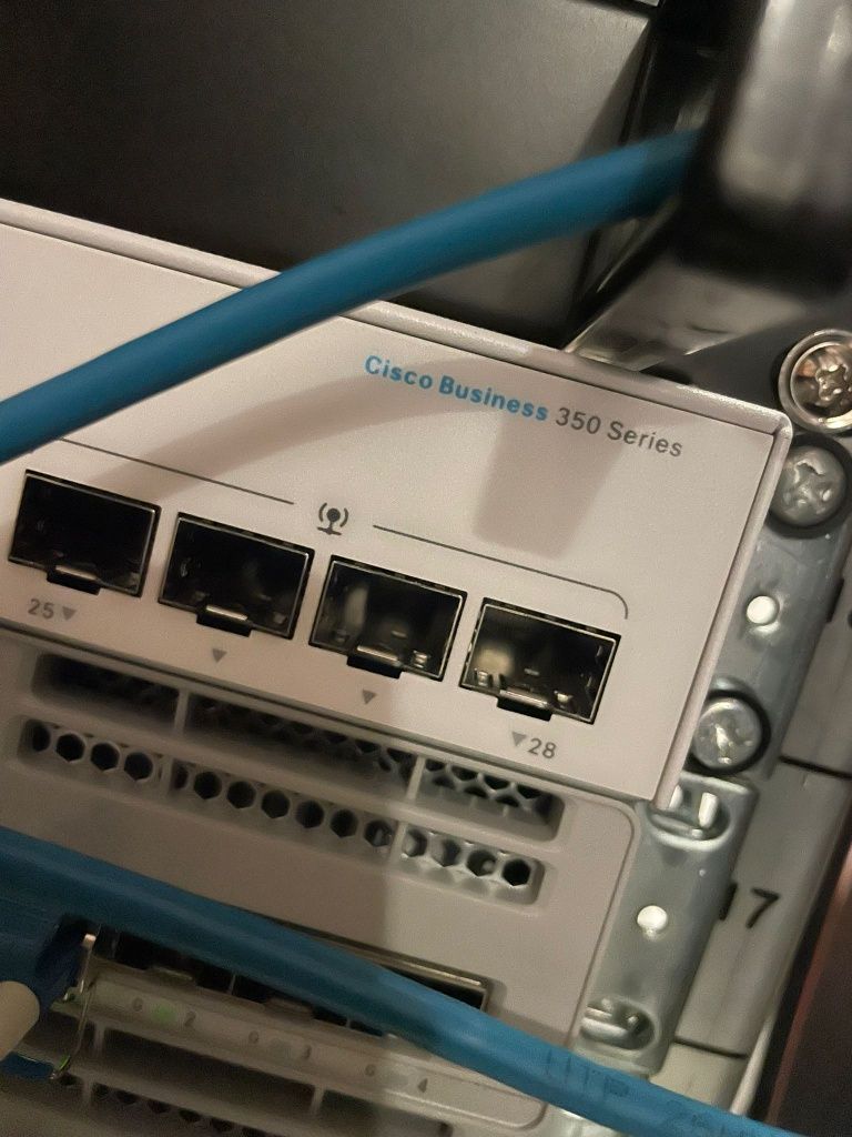 Switch Cisco 24 porturi