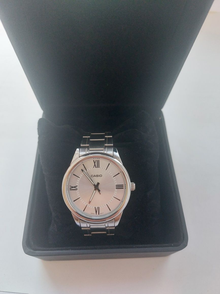 Продам часы CASIO в идеальном состоянии.