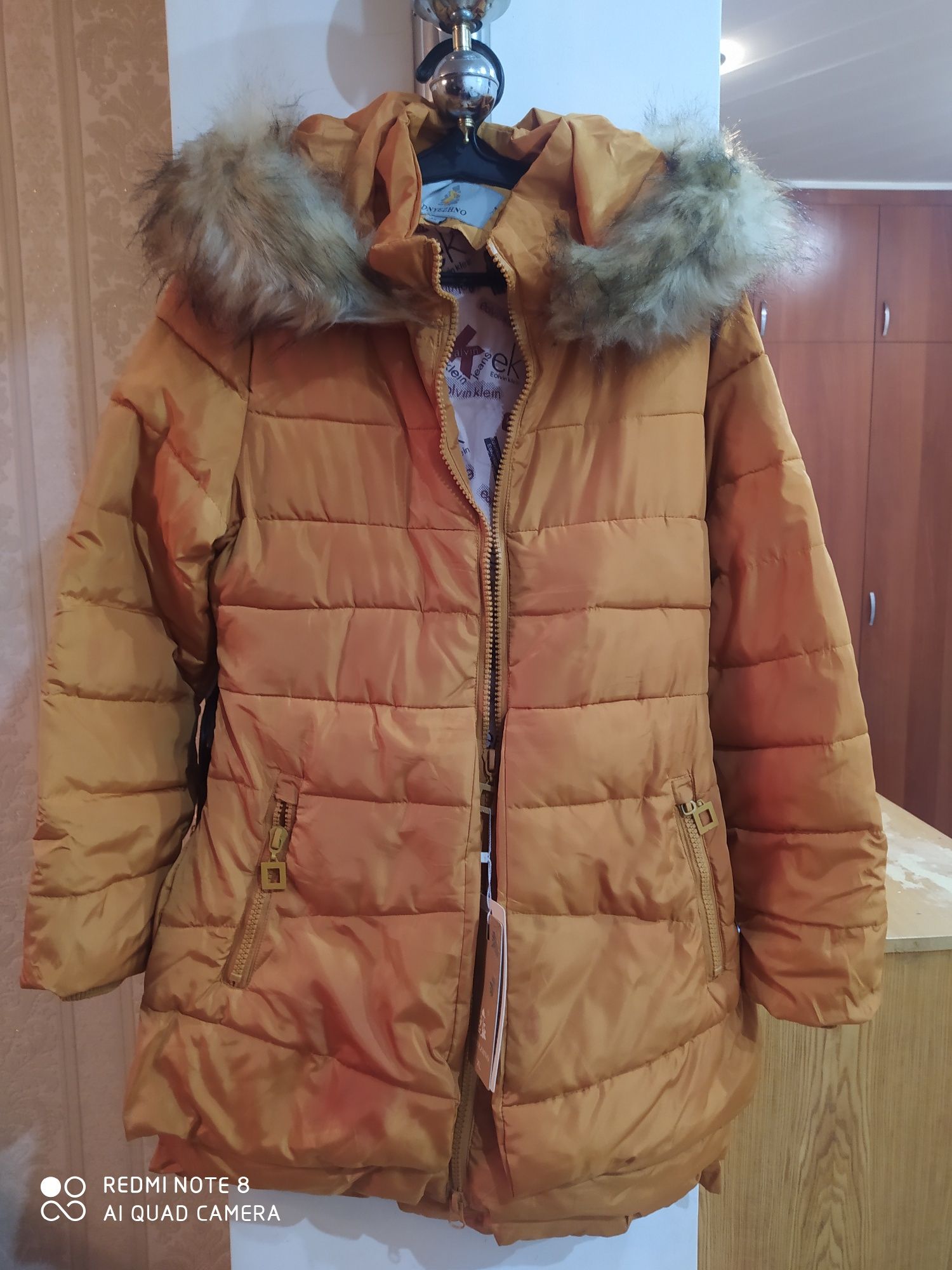 Продаются женские зимние куртки