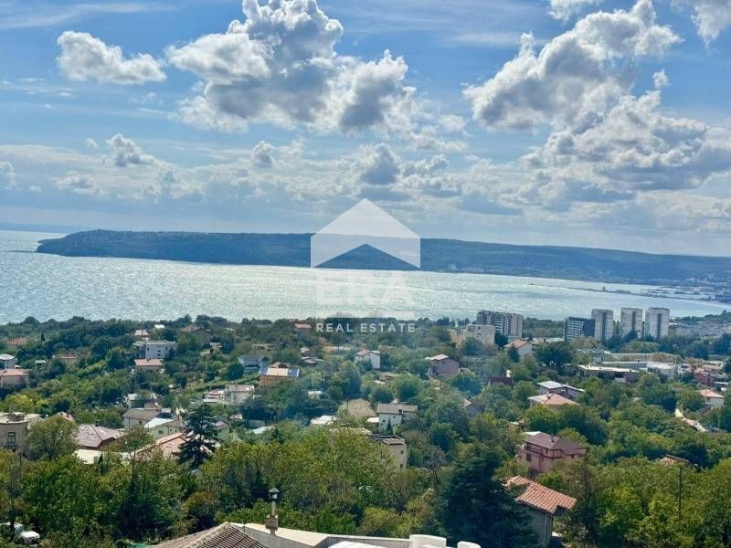 Двустаен апартамент за продажба с нескриваема морска гледка кв.Бриз, В