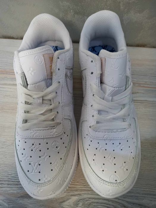 Louis Vuitton Nike Air Force - Маратонки номер 42