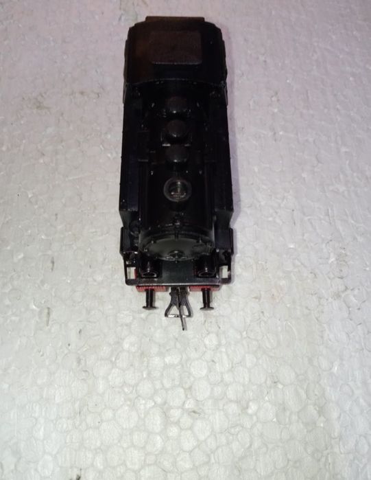 Locomotiva fleischmann BR80 scara H0, 1:87

Tracțiune integrală pe toa