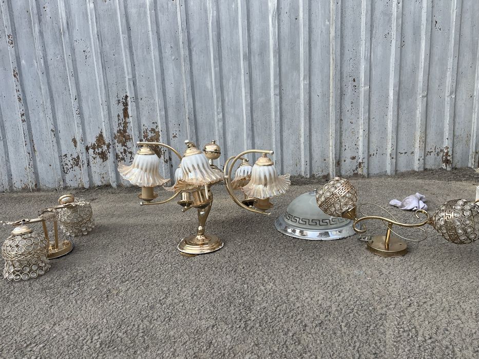 Продам люстры хорошие