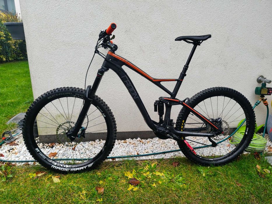 DH bikes, Giant Glory