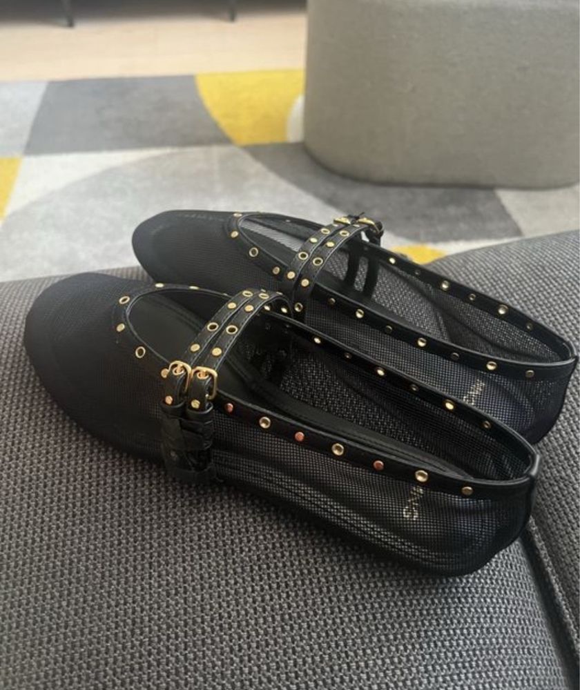 Меежести балеринки от Mango