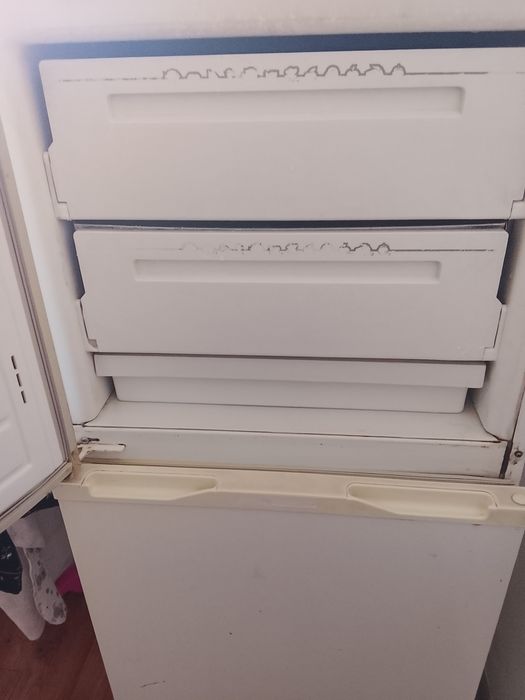 Продам холодильник рабочий