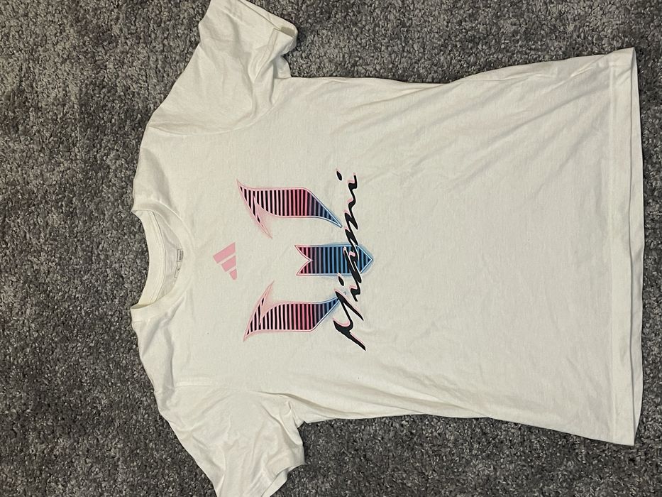 vand tricou adidas