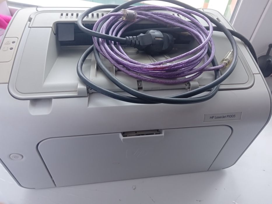 Продам принтер лазерный Hp1005