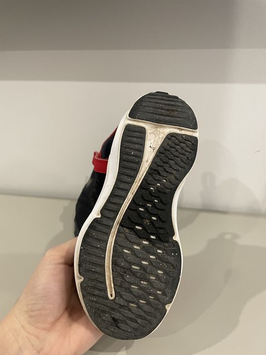 Маратонки nike 28 номер супер удобни