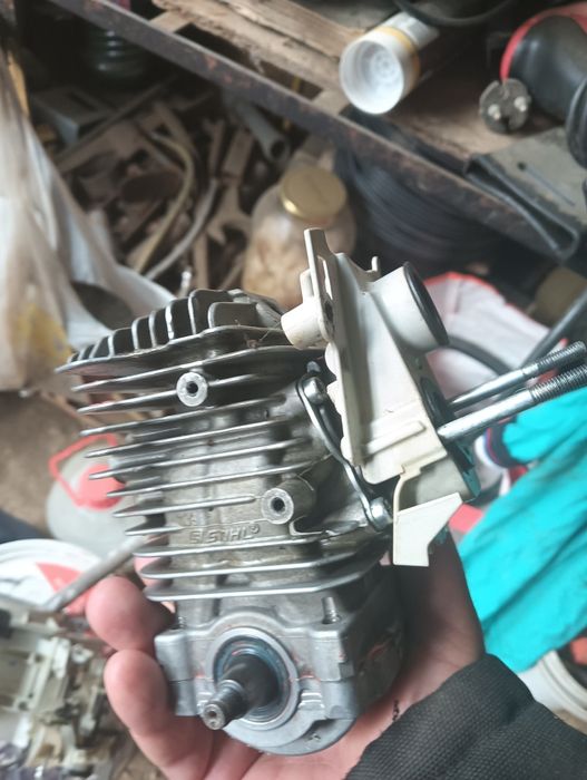 Motor drujba Stihl 211 original