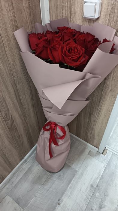 Свежие метровый розы 25 штук