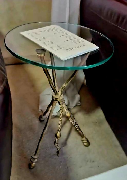 Măsuță decorativa fier si sticla