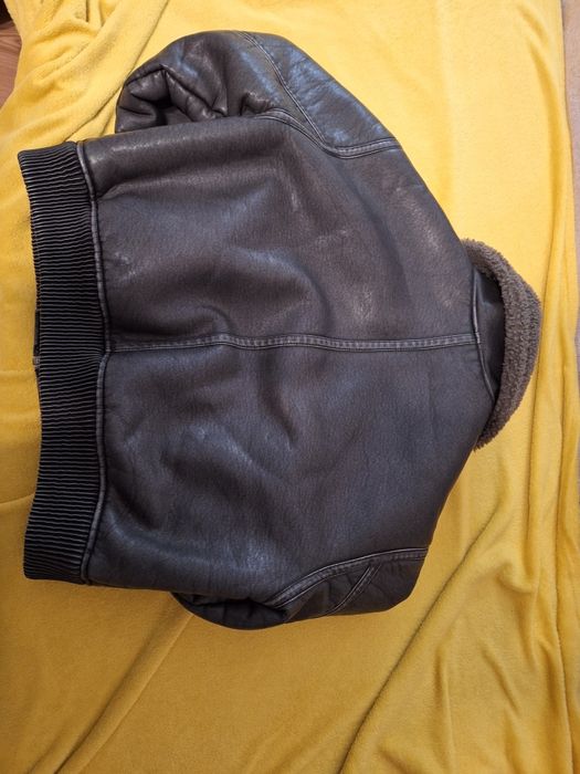 Geaca scurta C&A imitatie piele, imblanita.