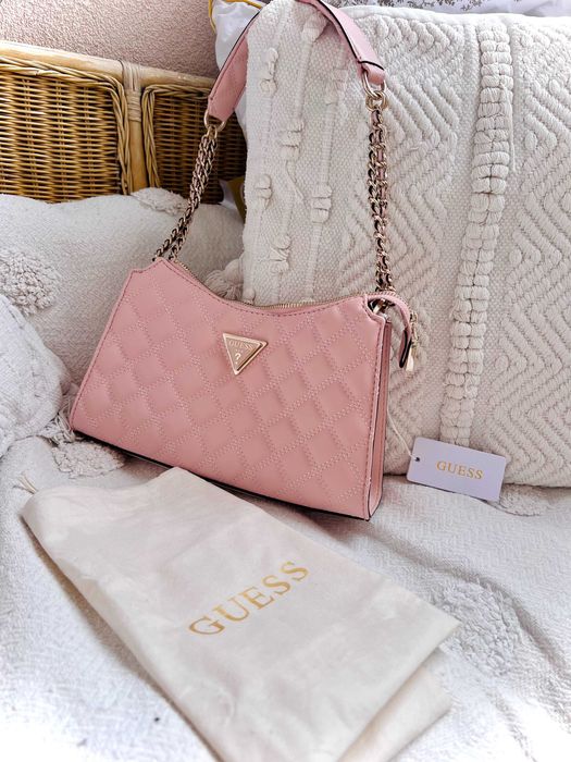 Дамска чанта Guess