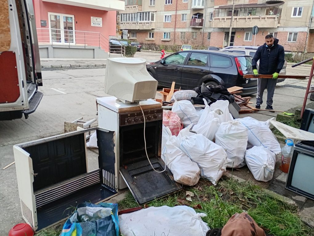 Transport marfă, debarasări locuințe cu manipulanți, mutări domiciliu