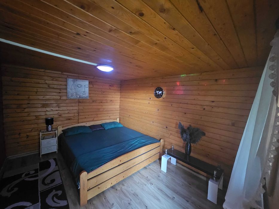 Cazare cabana cu ciubãr si saunã! Rezervat revelion si Crăciun!