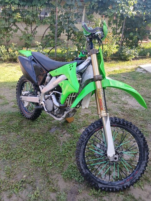Vând cross kawasaki kx250f 2009-2010 4t
