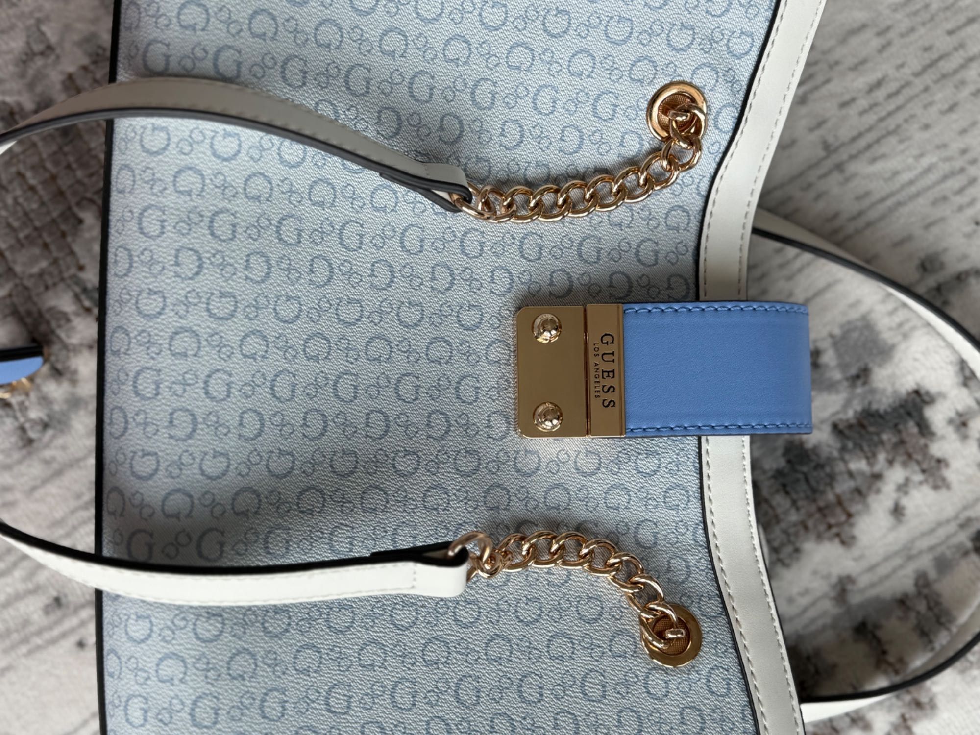 Дамска Чанта Guess