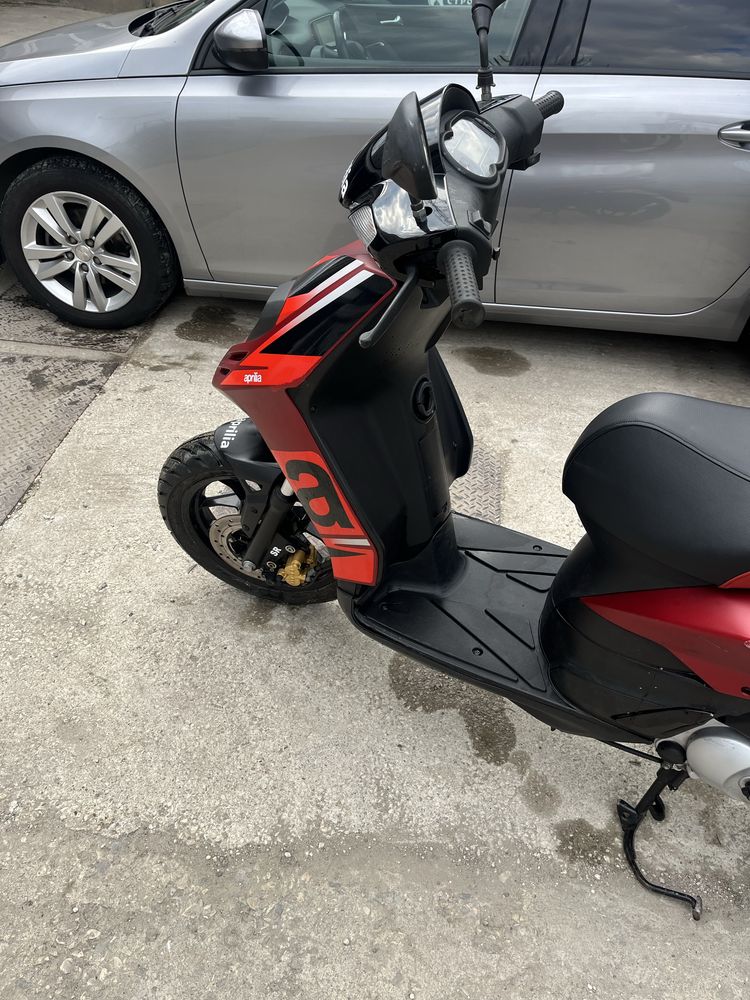 Aprilia SR 50 Motard 2019