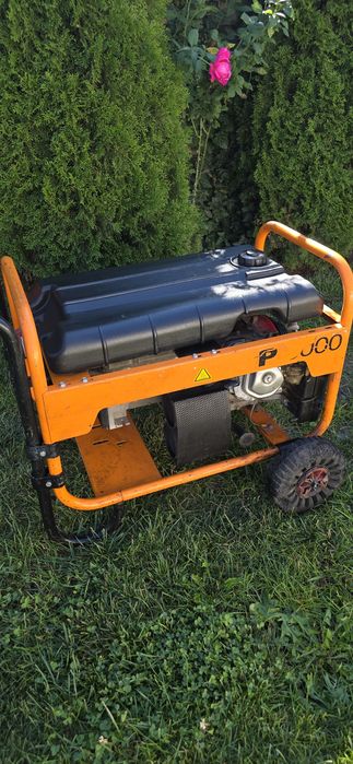 Generator trifazic cu motor Honda