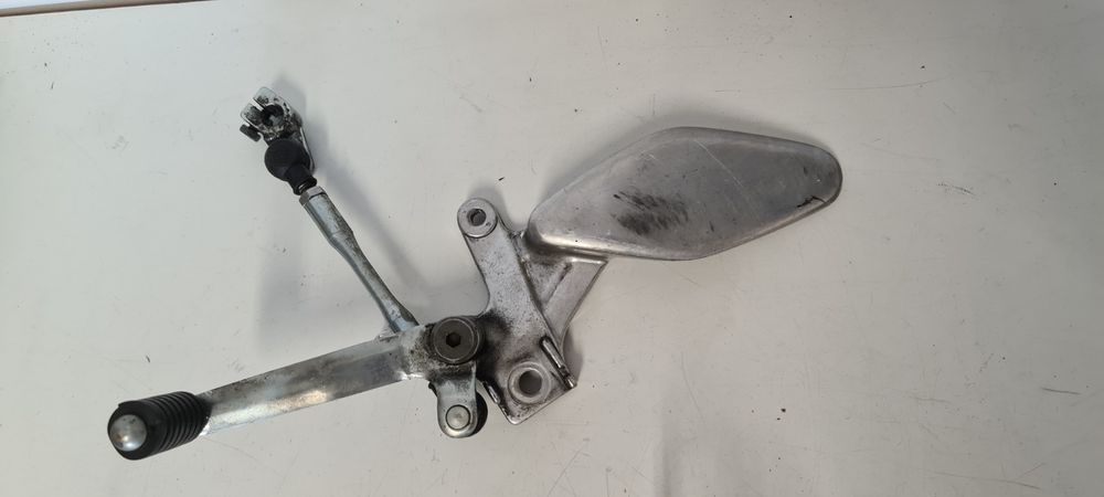 Scarita Yamaha Thundercat YZF 600R  pedala schimbator suport