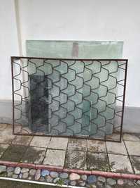 Продам лист стекла толщиной 6 мм. Размер 123 х 125 см, 2 шт