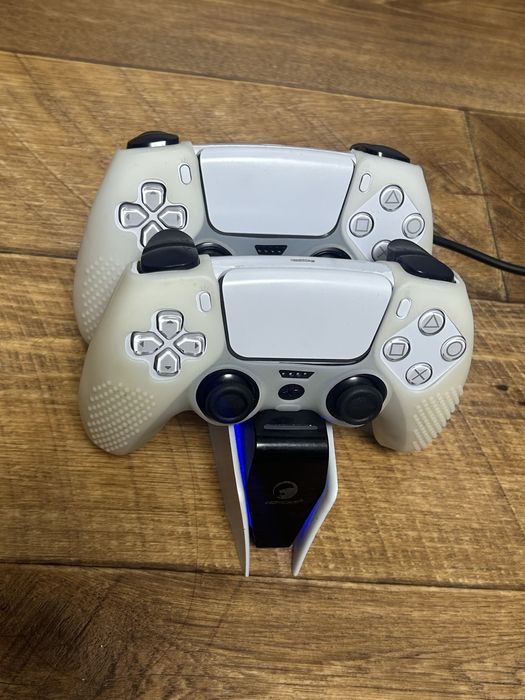 Продам пс 5 . С играми