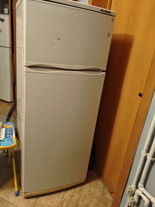 Продам холодильник