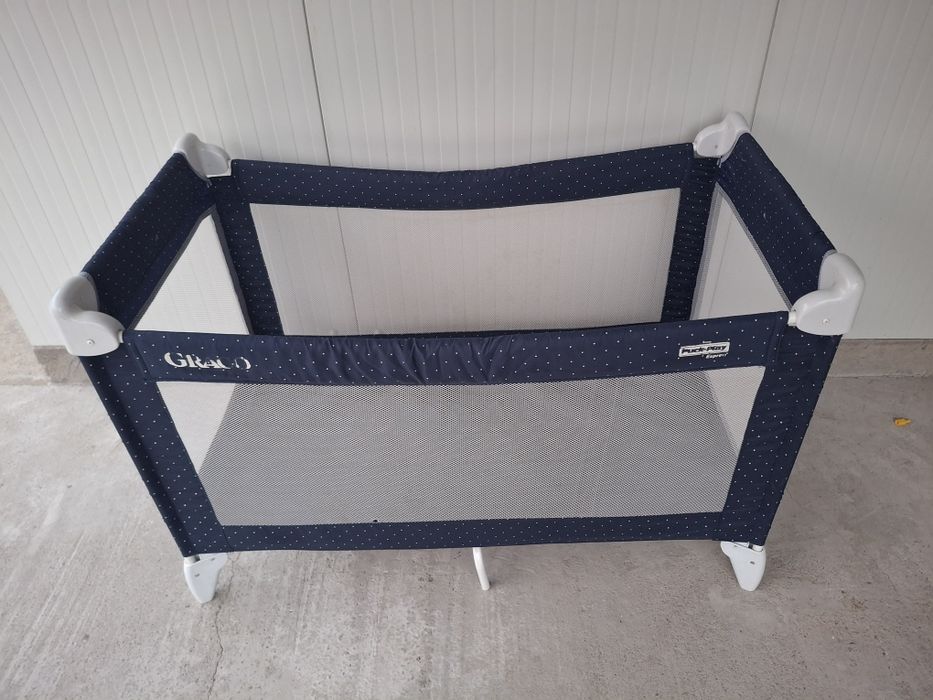 Vând pătuț pentru bebeluși