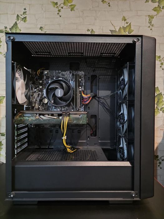 PC GAMING RX 5600 XT 6GB  Ryzen 5 2600  16GB 3200Mhz SSD 516GB