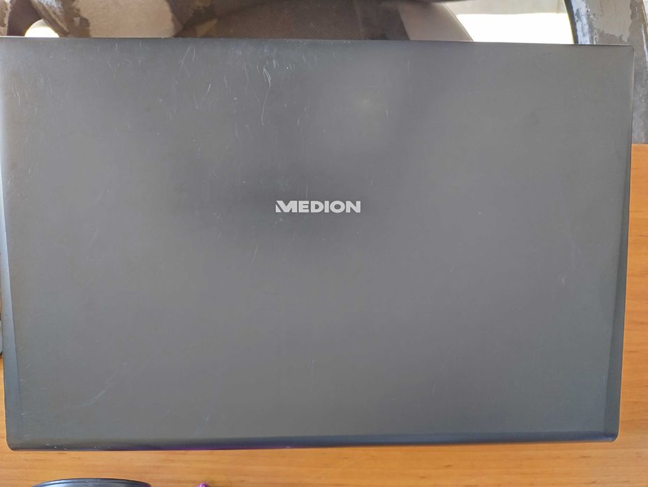 Лаптоп Medion 15.6" i5 8250U 8GB DDR4 256GB SSD