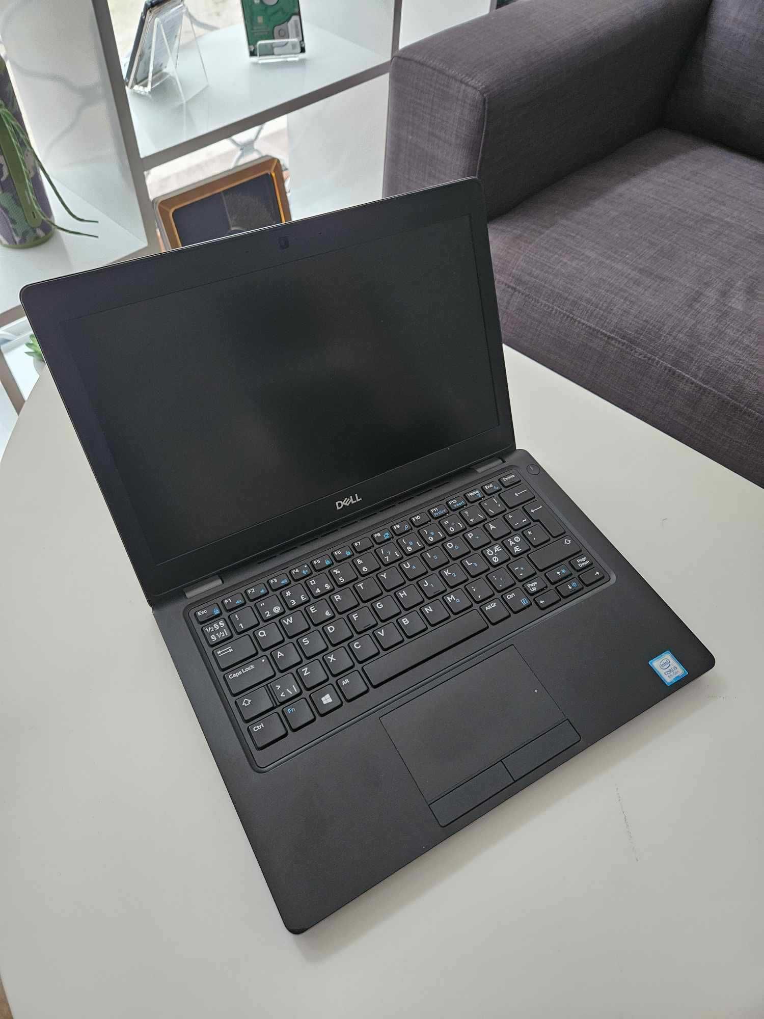 +Гаранция! Лаптоп Dell 5290 Intel Core i5-8250U / 8GB RAM / 256GB SSD