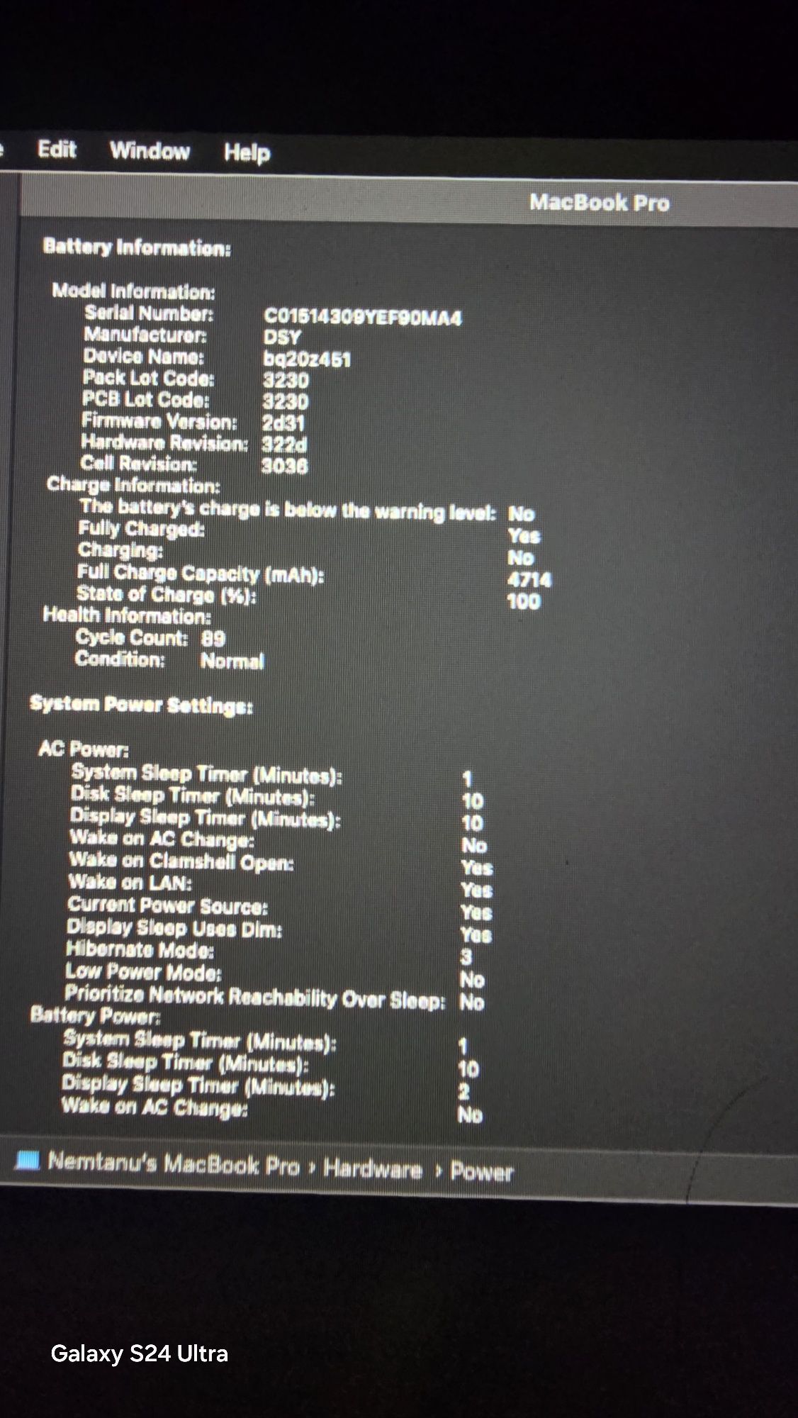 Vând MacBook citiți descrierea!!
