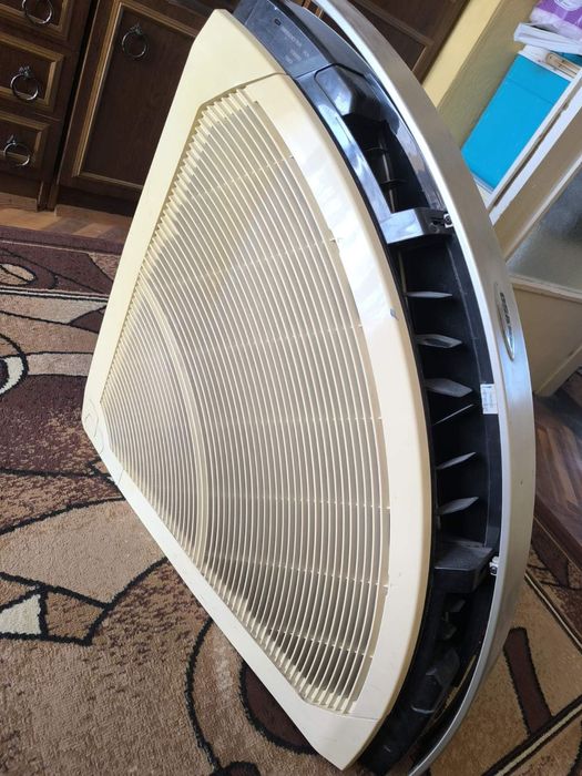 Ъглов климатик Осака