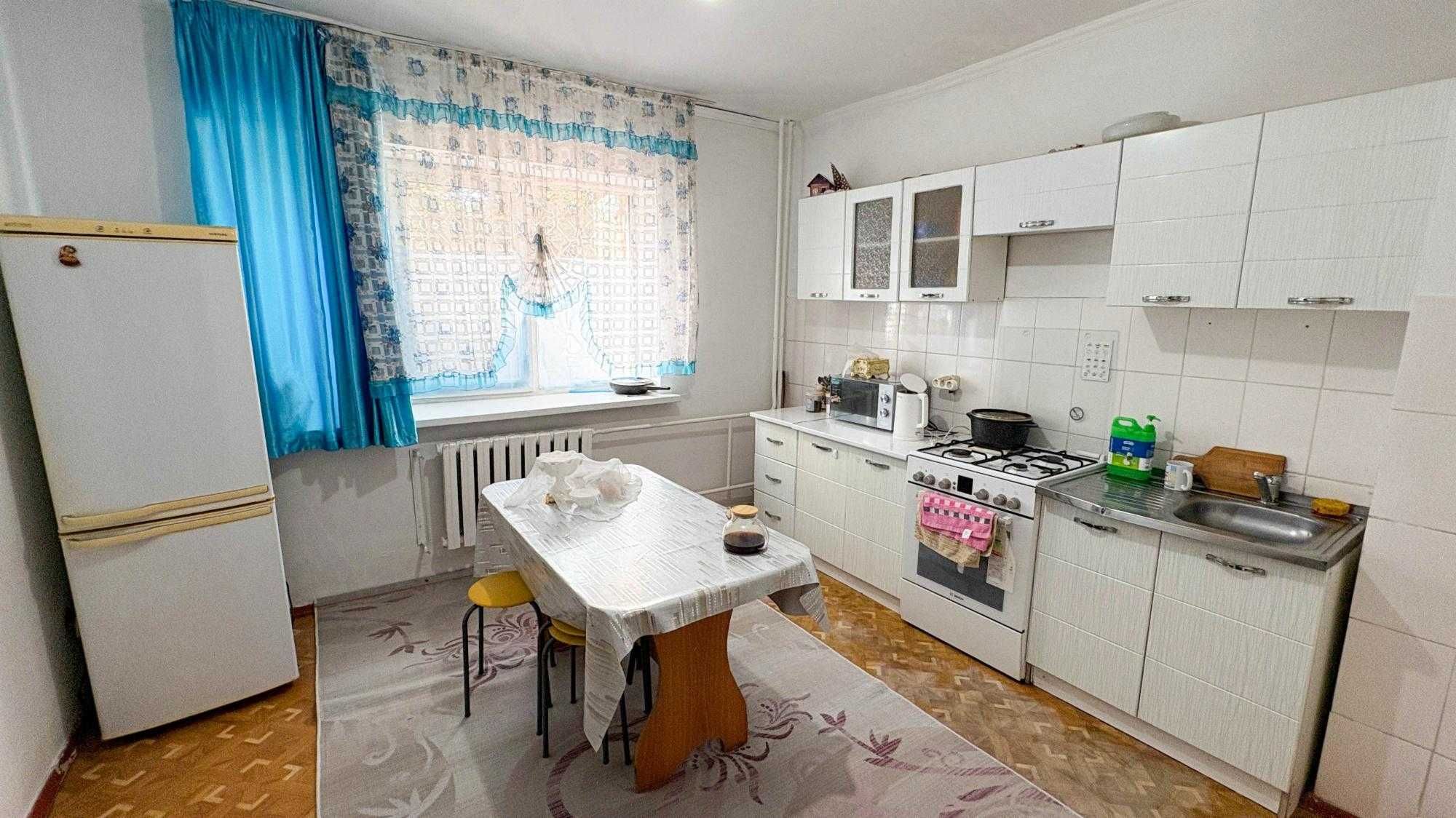 Продам 2х комнатную в центре Данил Империя