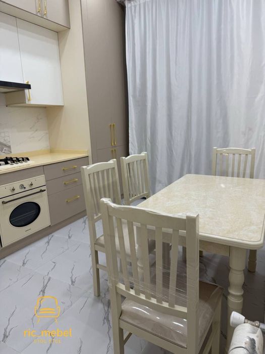 4.1 stol stulimiza oshxona va kafelar uchun mojalangan