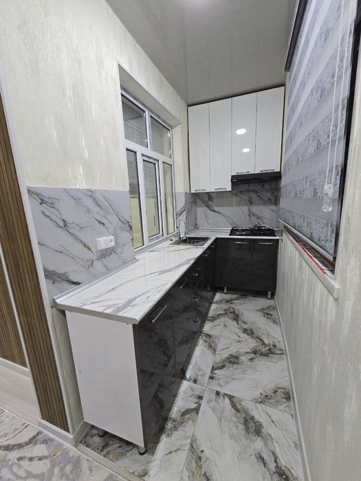 *2 комн. перед в 3. 1 этаж. Балкон 1,5х6. Евроремонт. Мебель техни