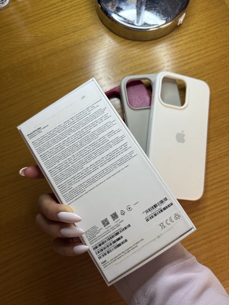 IPhone 14 Pro Max 256GB Deep Purple с КУТИЯ и 3 КЕЙСА