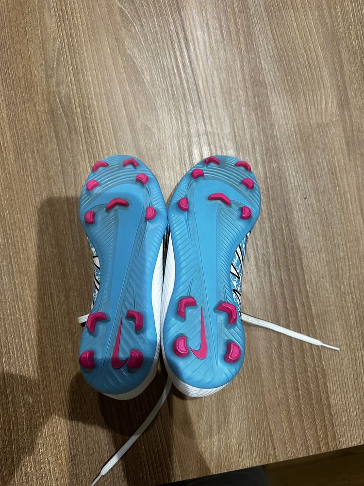 Бутонки Nike Mercurial